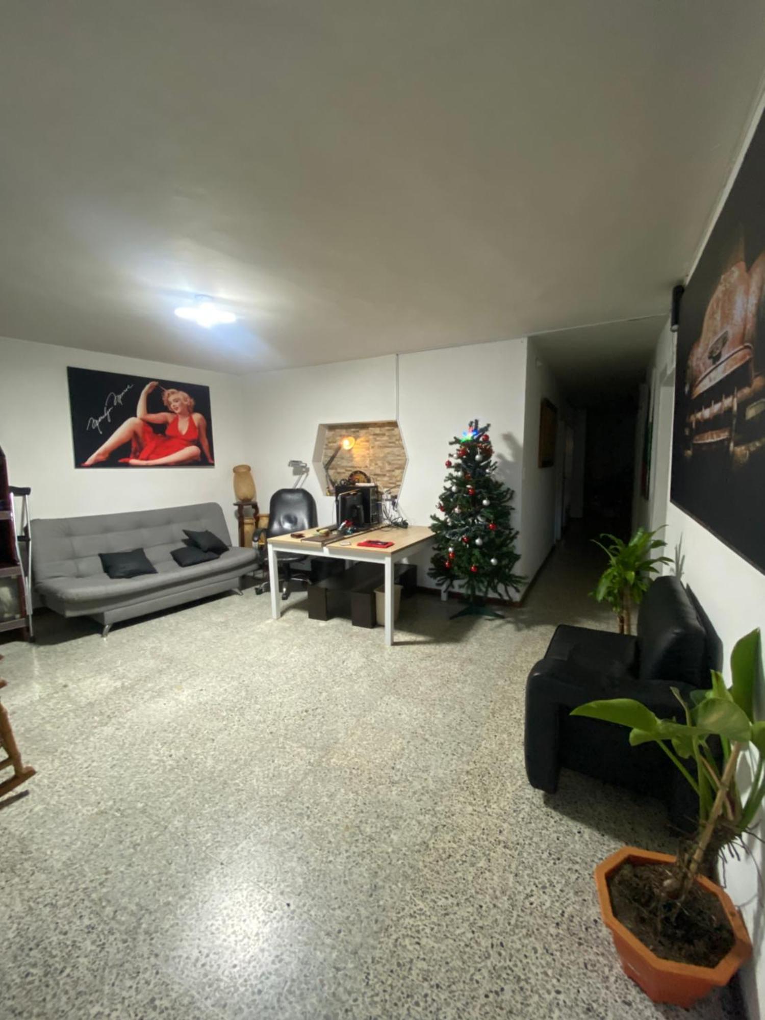 Hostel Kumho Alojamiento Меделин Екстериор снимка